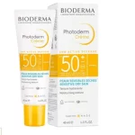 ضد آفتاب فتودرم آکوافلویید SPF50+ بایودرما